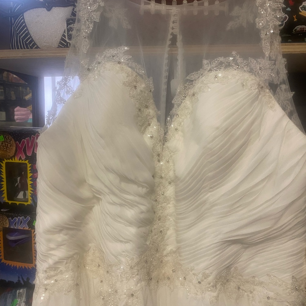 Elegant White Wedding Dress with Lace Details